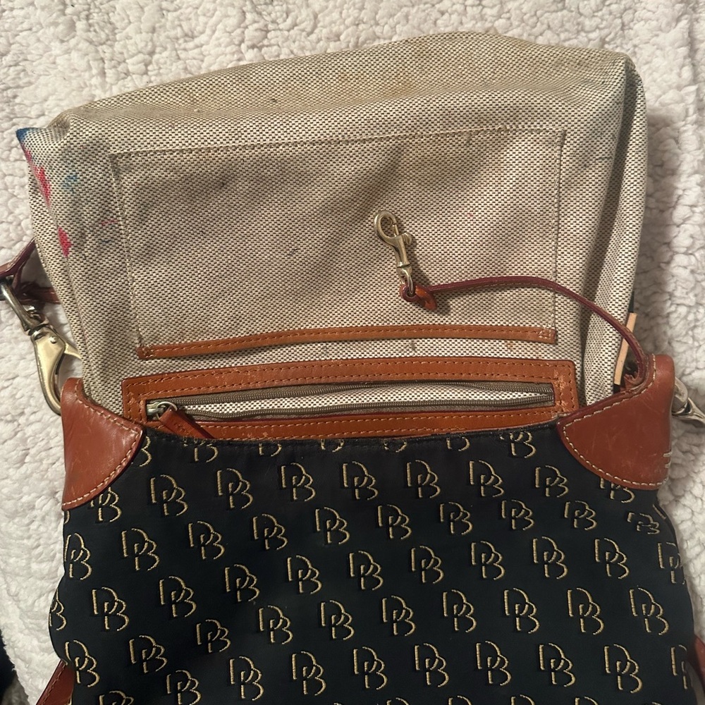 Dooney & Bourke Gretta Black Hobo Handbag ( see photos & description) - Picture 8 of 10